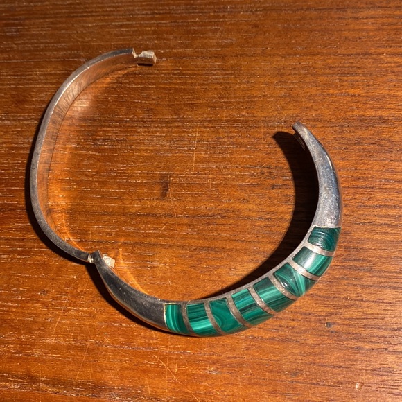 Sterling silver and malachite bangle - Picture 4 of 5